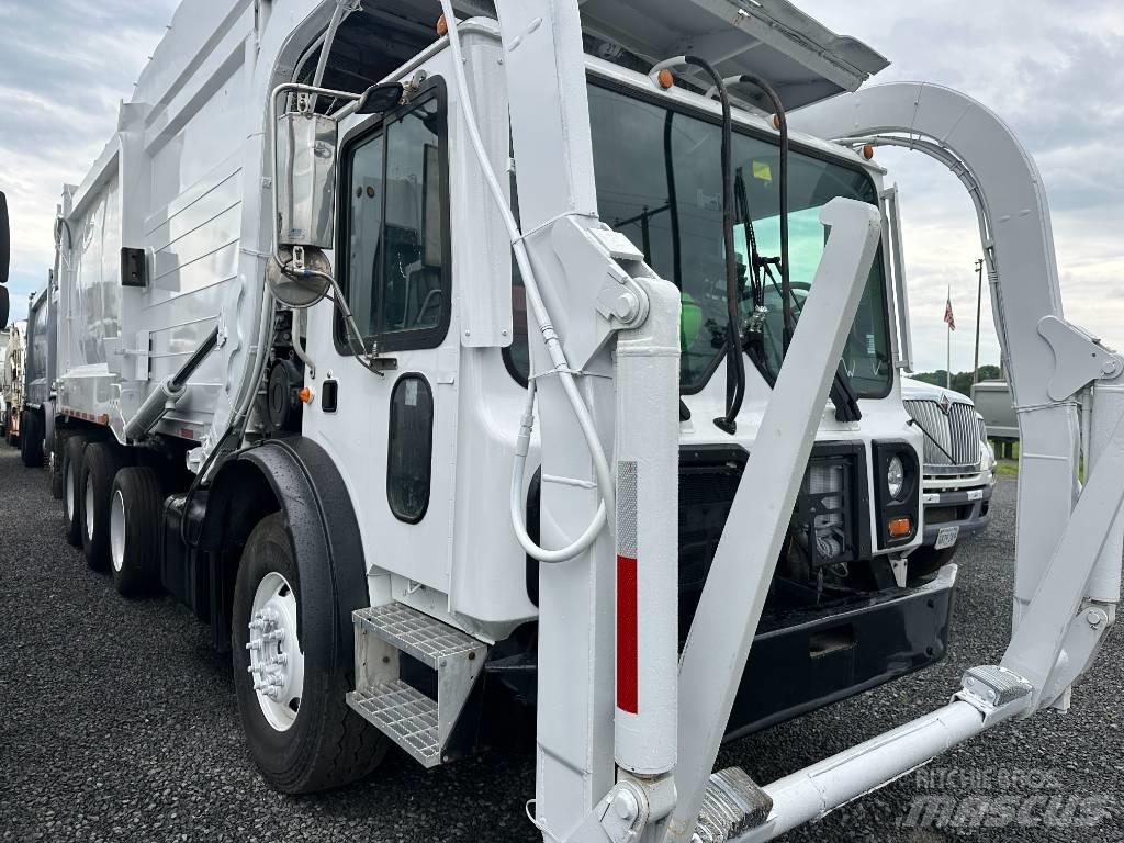 Mack MRU613 Camion de deseuri