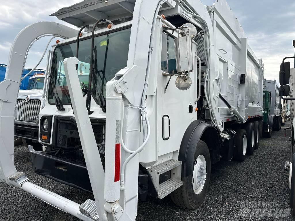 Mack MRU613 Camion de deseuri