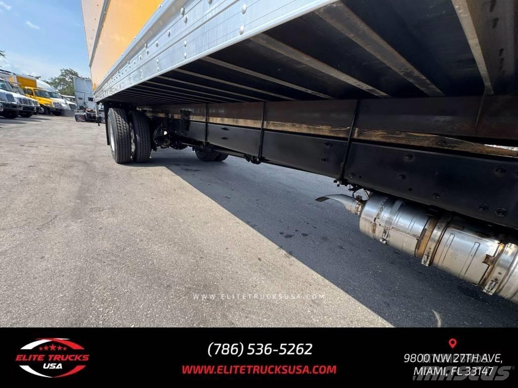Freightliner M106 Autocamioane