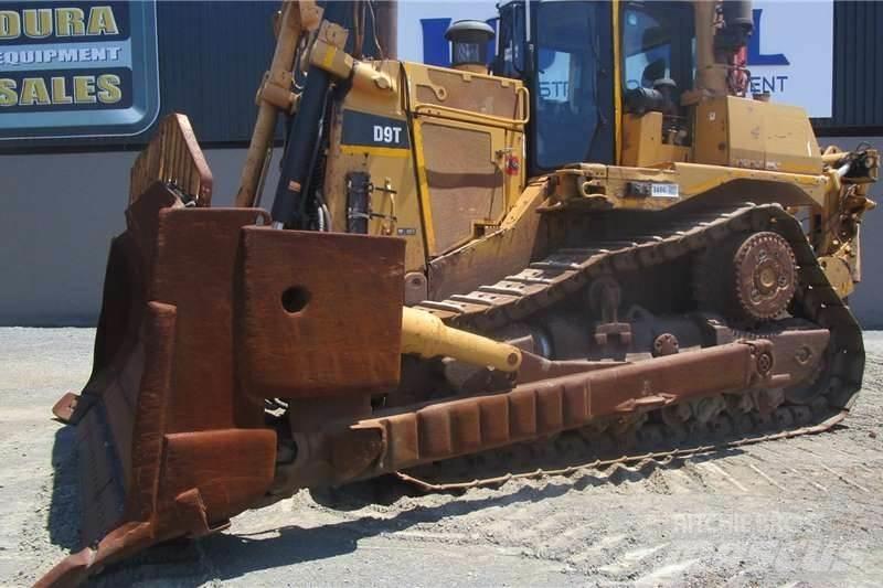 CAT D9T Buldozere pe senile