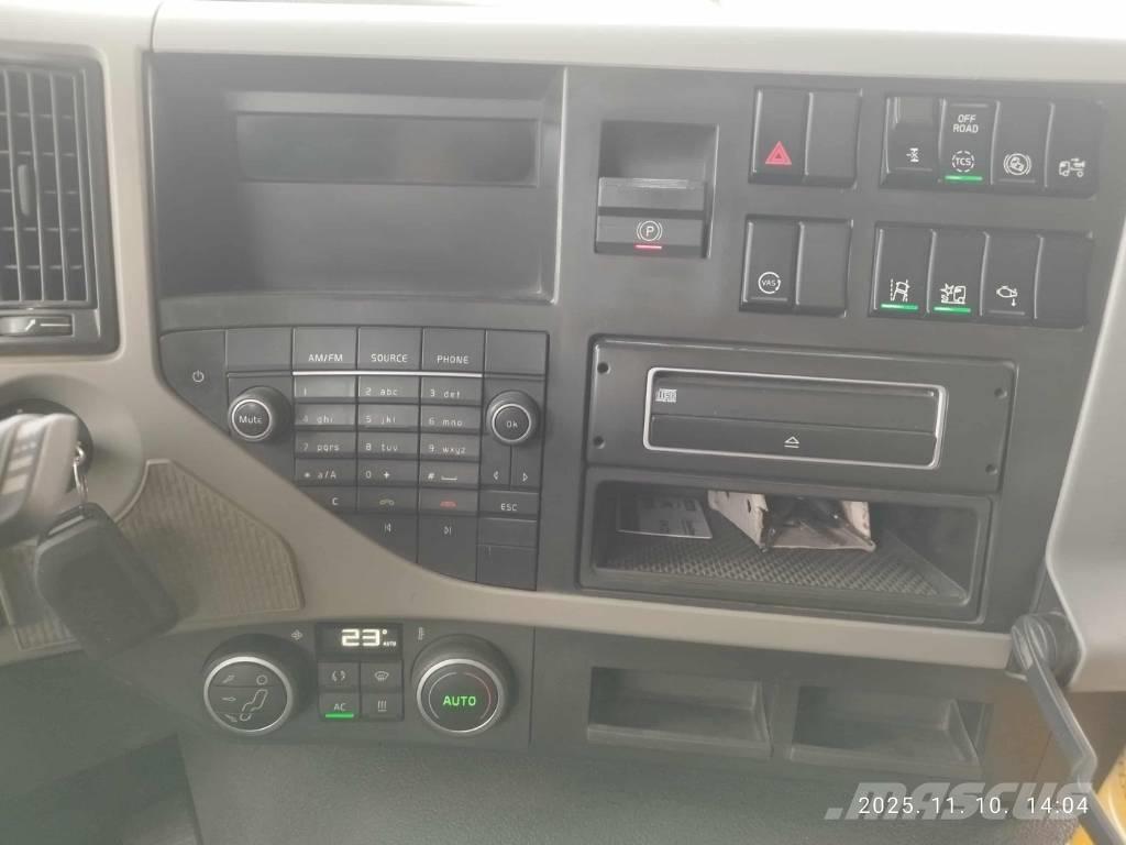 Volvo VTA3T Autotractoare