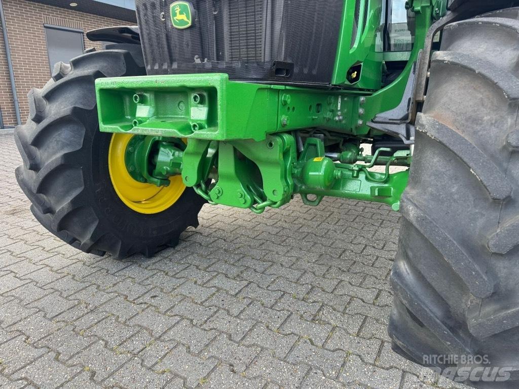 John Deere 6120 M Tractoare