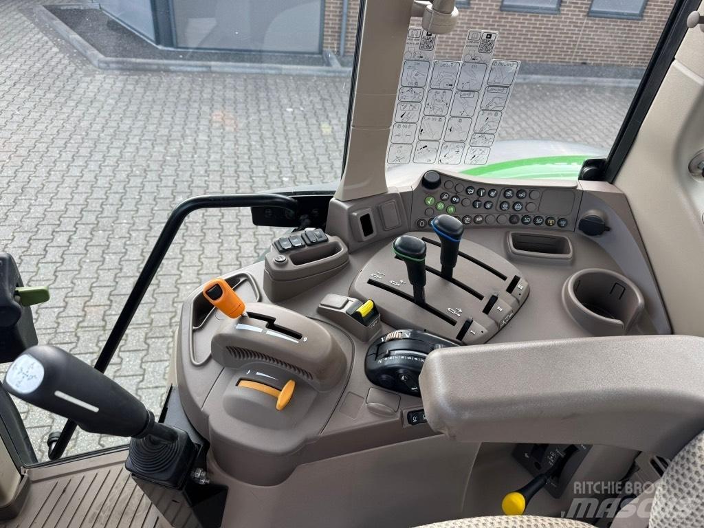 John Deere 6120 M Tractoare