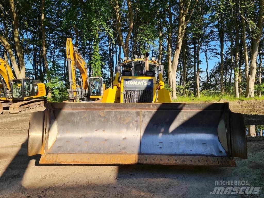 Komatsu D65PX-17 Buldozere pe senile