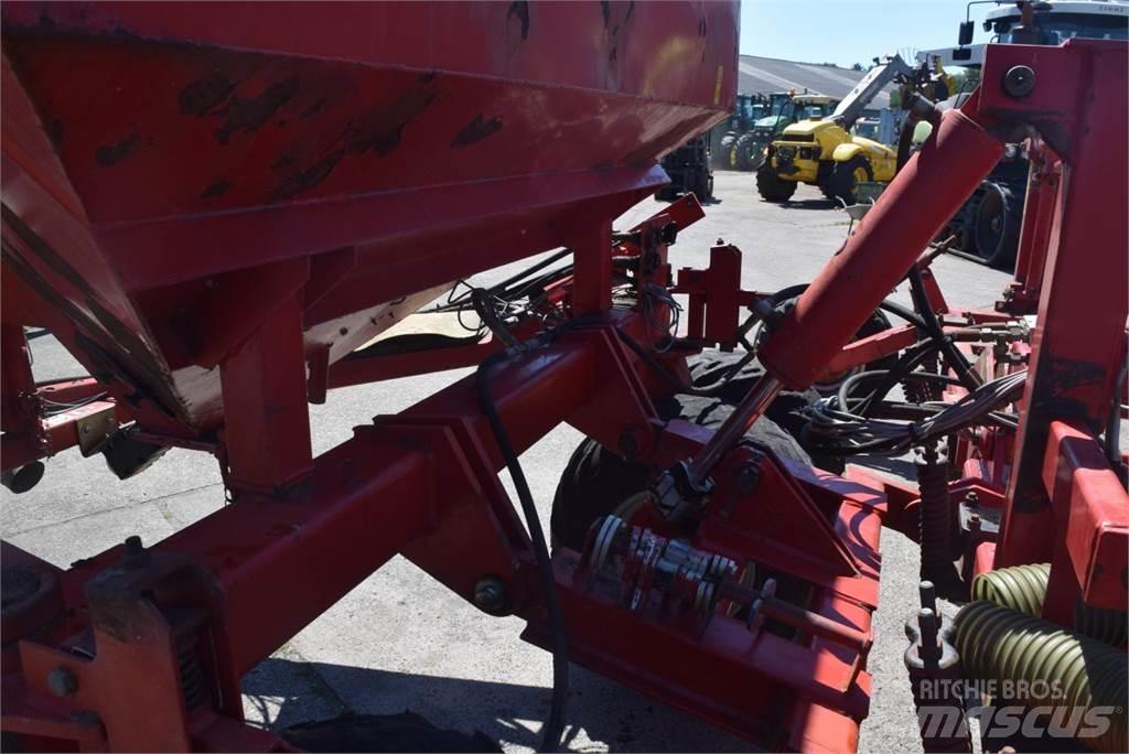 Horsch CO 6.25 Perforatoare