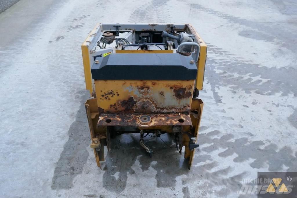 CAT 220-2800 Cabine si interior