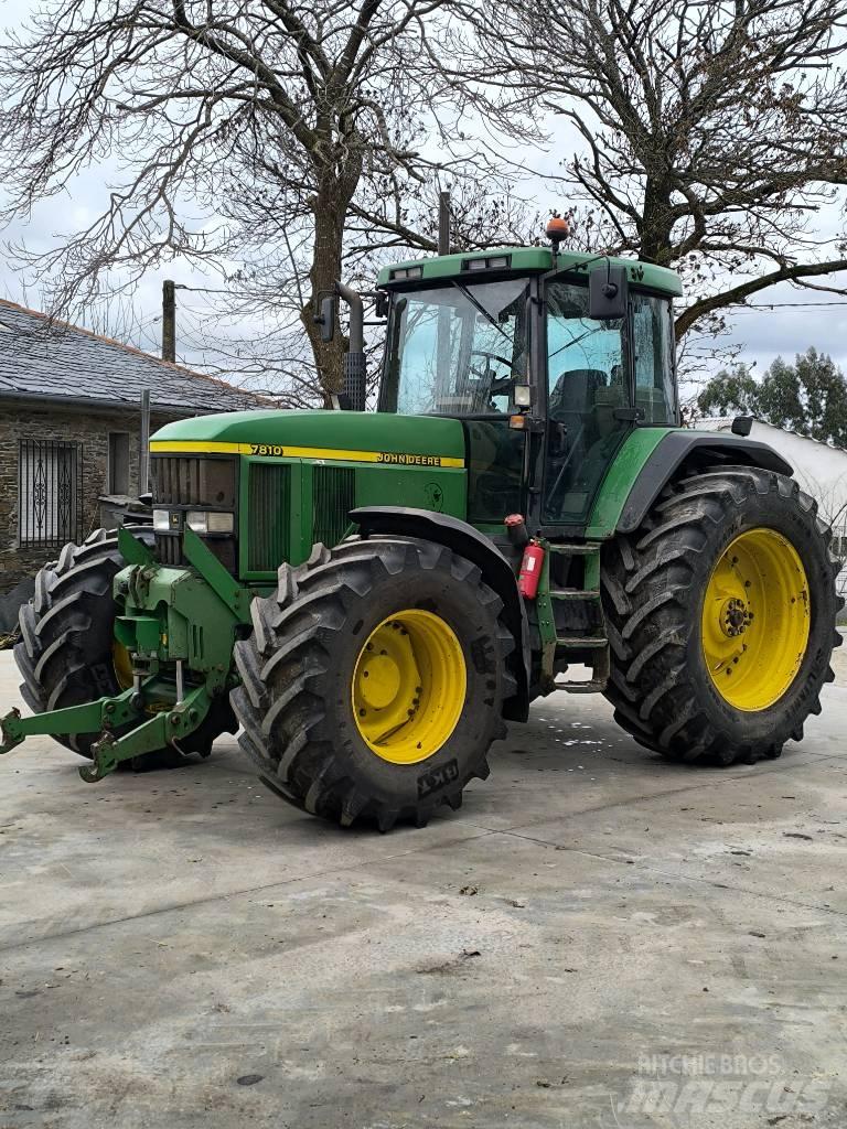 John Deere 7810 Tractoare
