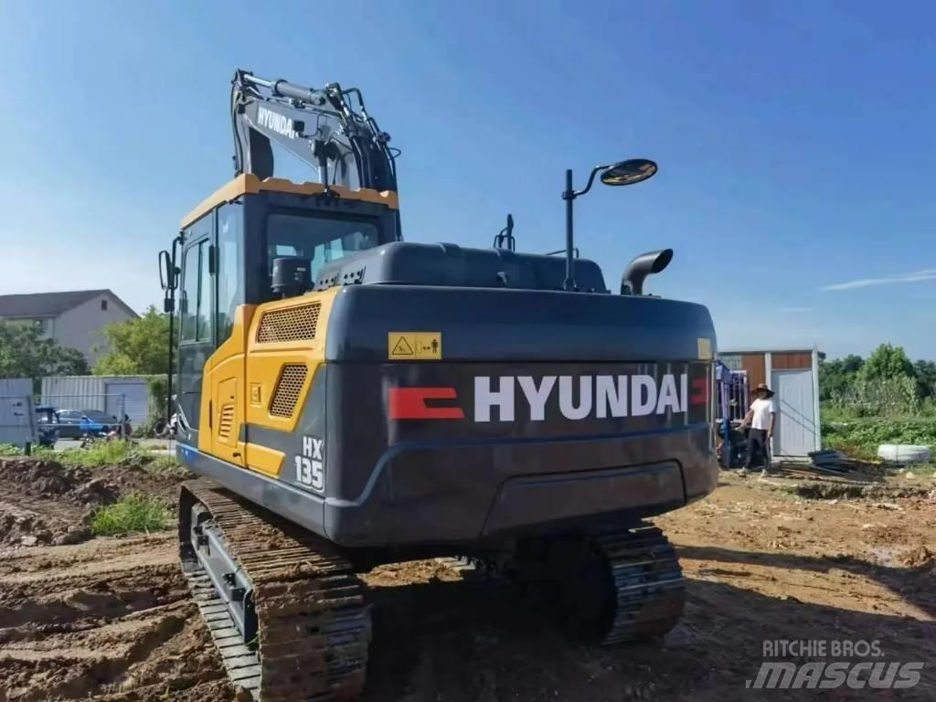 Hyundai HX135 Excavatoare pe șenile
