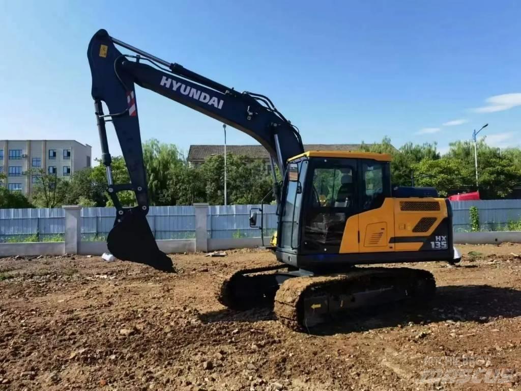 Hyundai HX135 Excavatoare pe șenile
