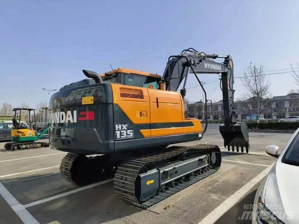 Hyundai HX135 Excavatoare pe șenile
