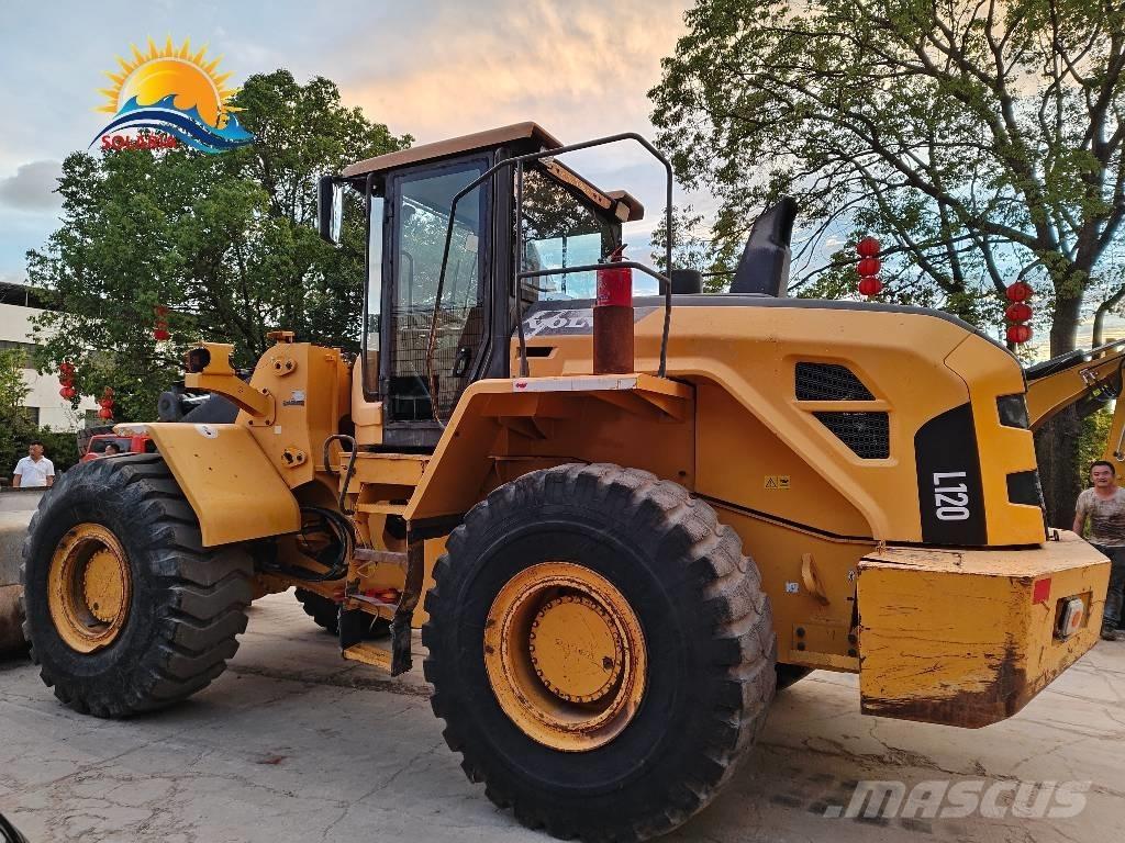 Volvo L 120 Incarcator pe pneuri