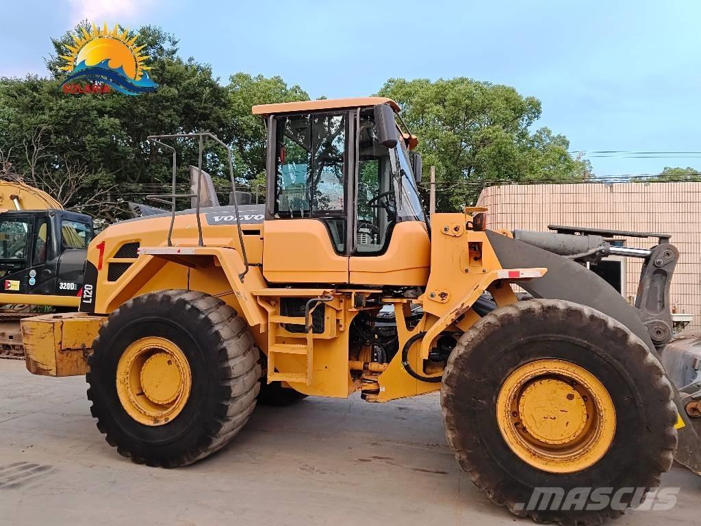 Volvo L 120 Incarcator pe pneuri