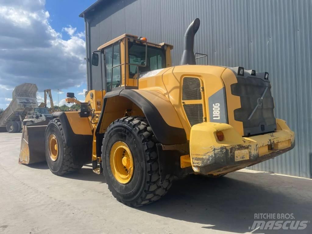Volvo L180G Incarcator pe pneuri