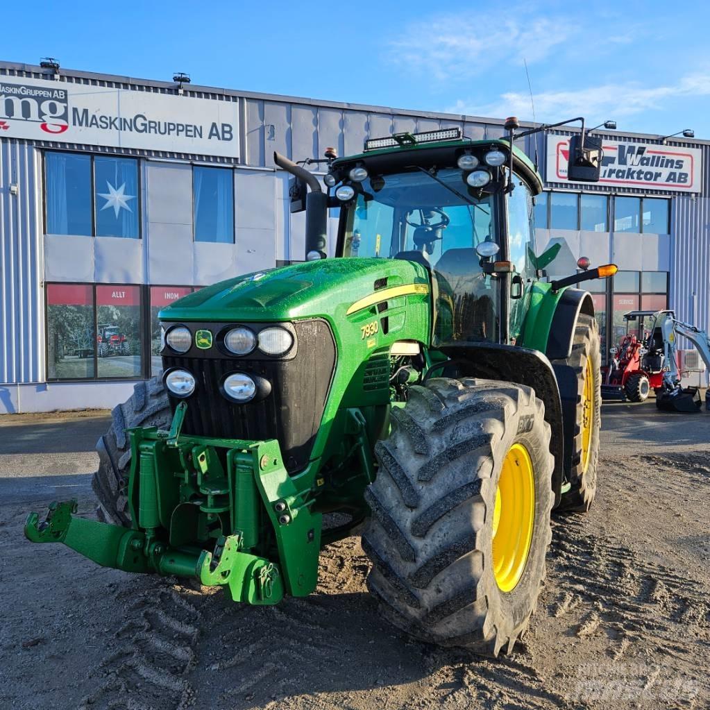 John Deere 7930 Tractoare