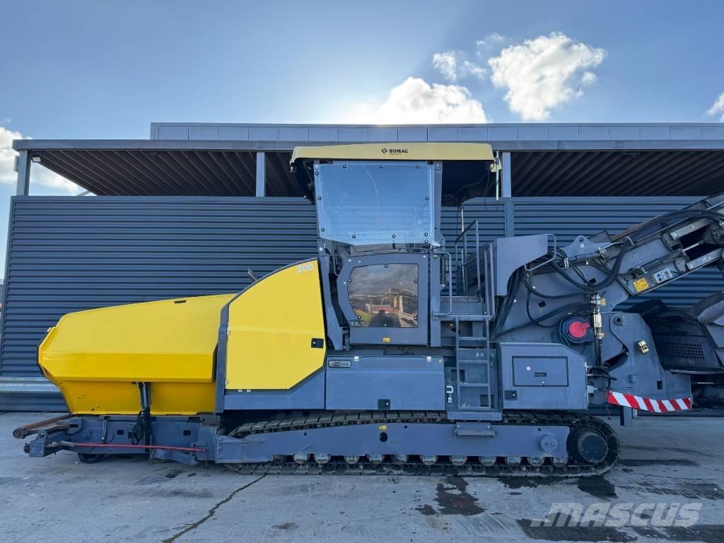 Bomag BMF 2500 S Pavatoare asfalt