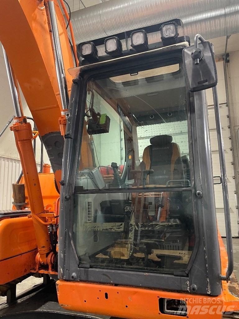 Doosan DX 160 Excavatoare pe șenile
