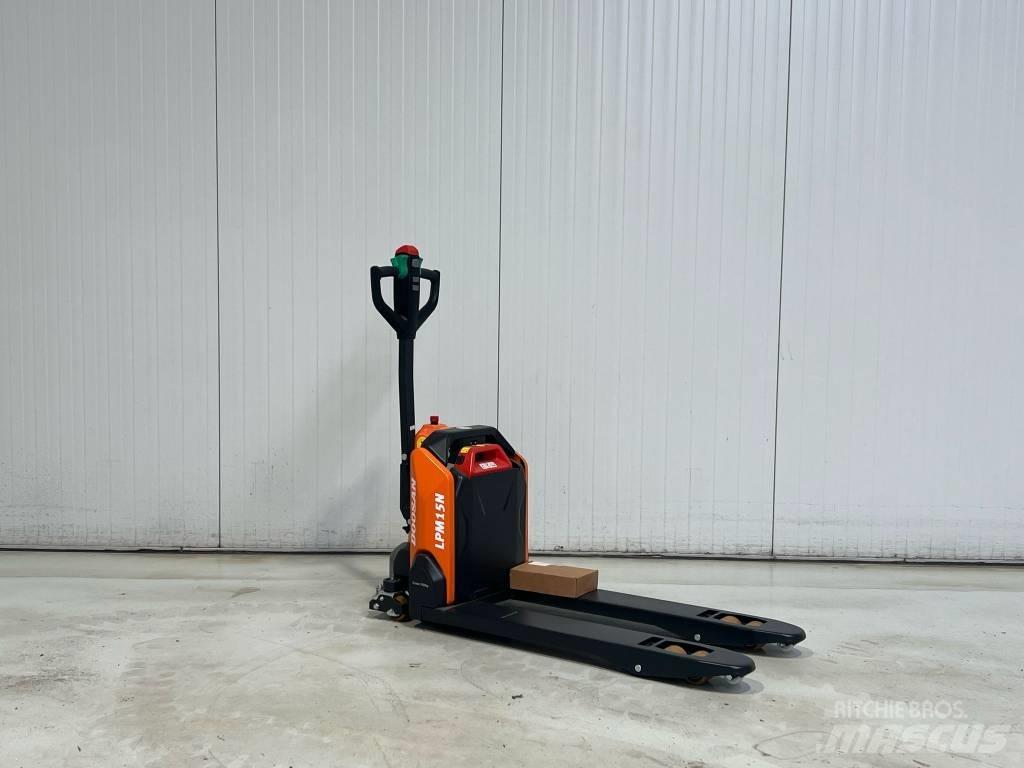 Doosan LPM15N-7 Transpaleta manuala