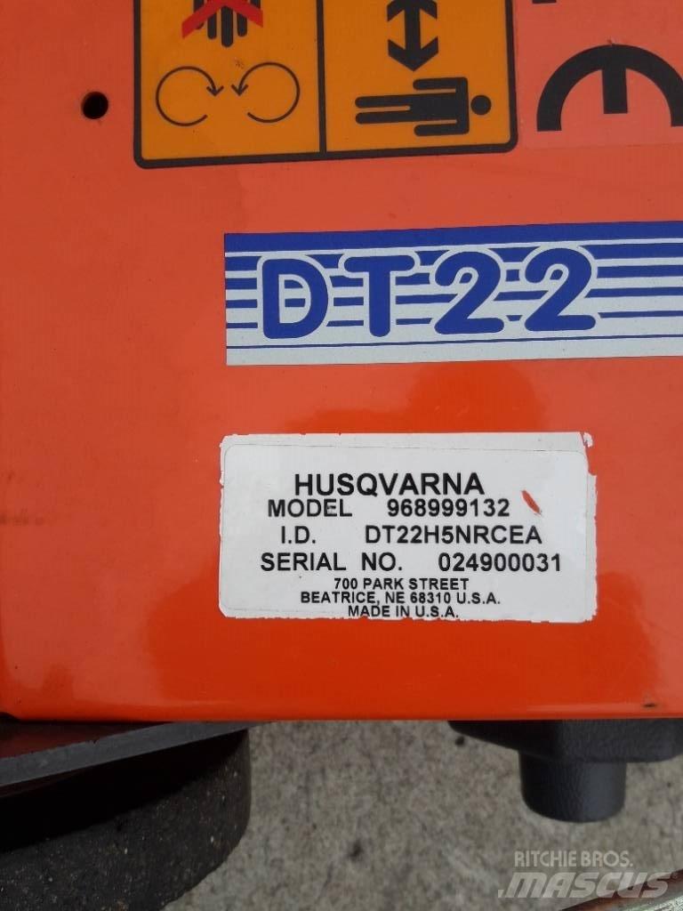 Husqvarna DT22 Utilaje întreţinere terenuri - Altele