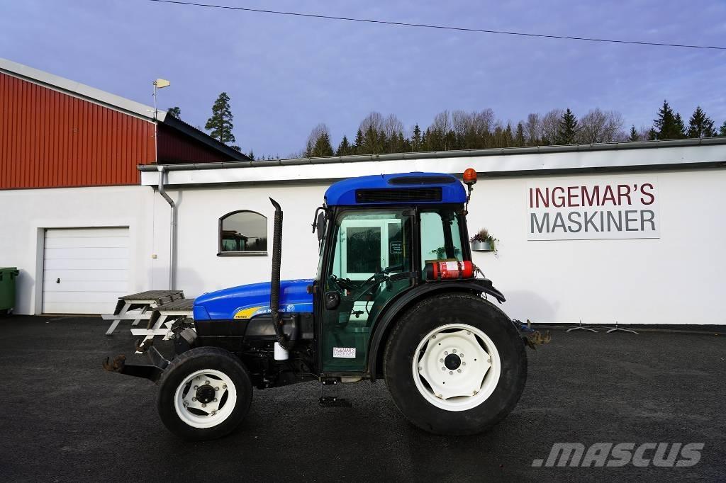 New Holland TN70NA Tractoare