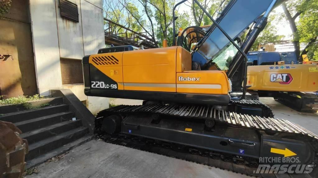 Hyundai 220-9s Excavatoare pe șenile
