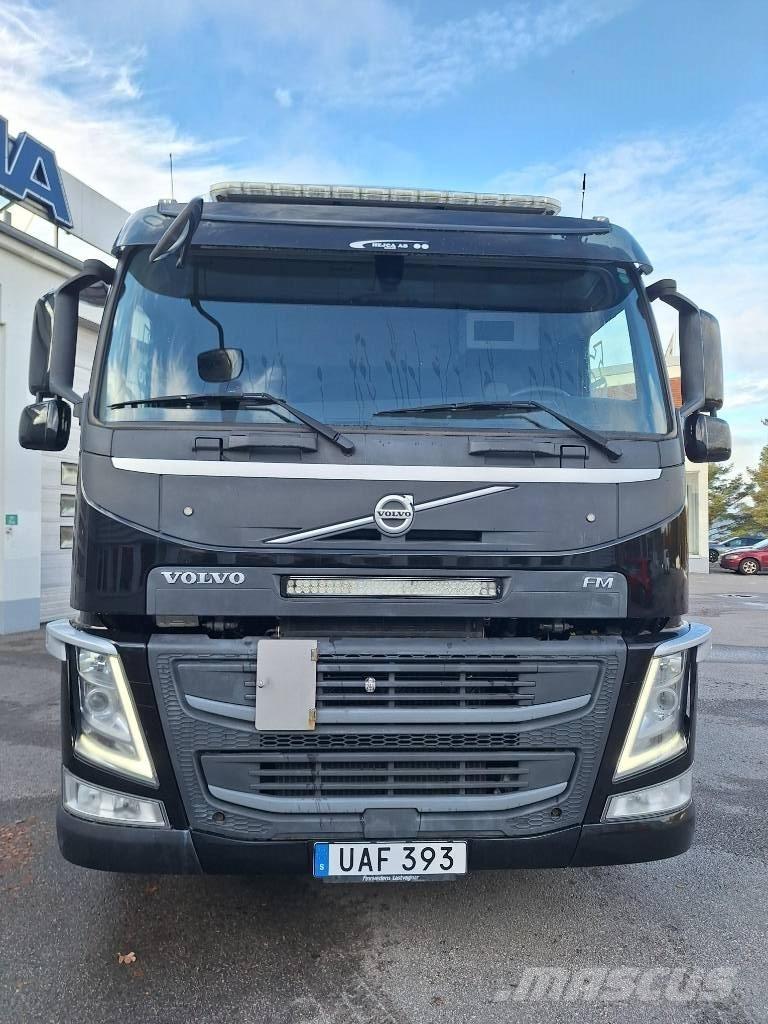 Volvo FM  6x2 Camioane cu macara