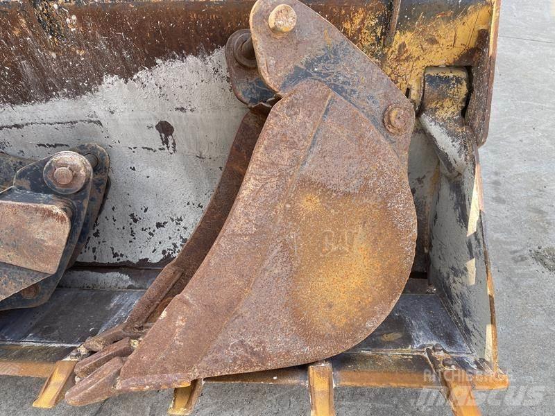 CAT 428 F Buldoexcavatoare