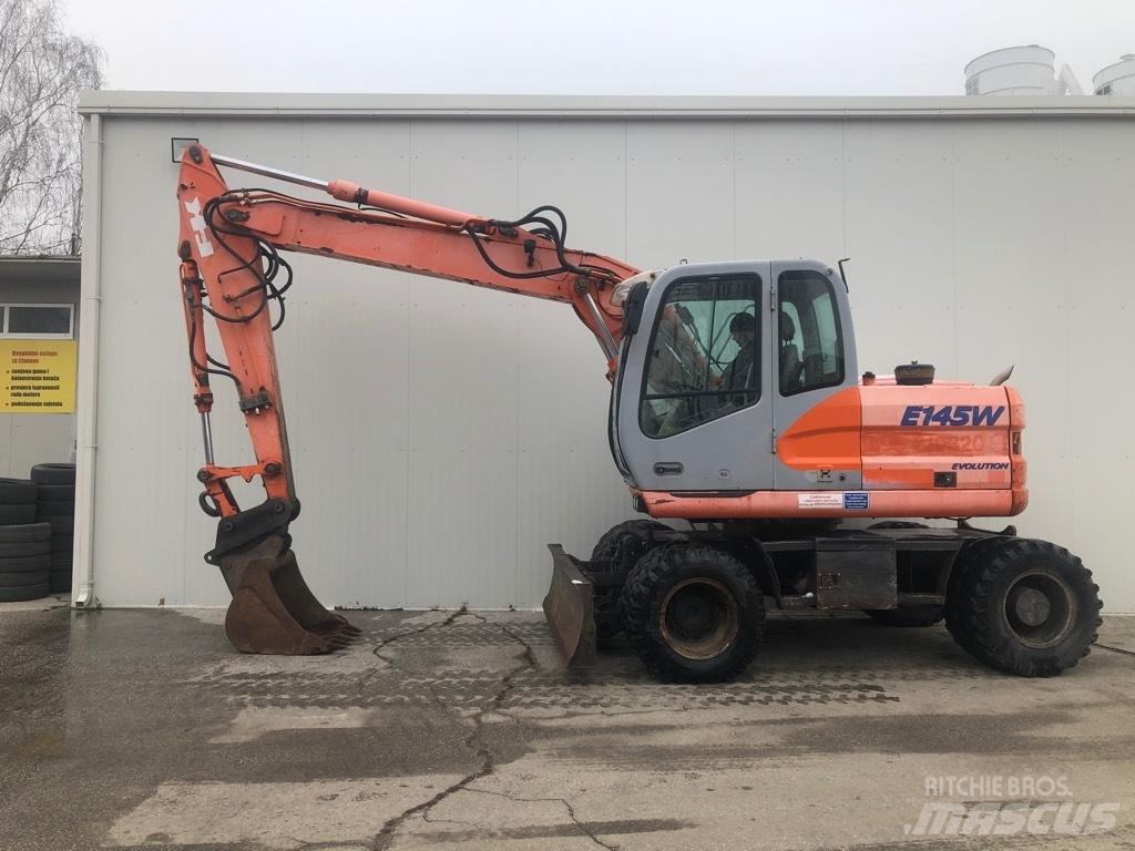 Fiat-Kobelco E 145 W Excavatoare cu roti