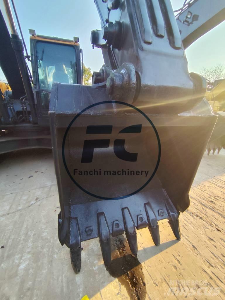Hyundai 330LC-9T Excavatoare pe șenile
