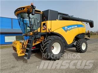 New Holland CX 8.85 Combine de secerat