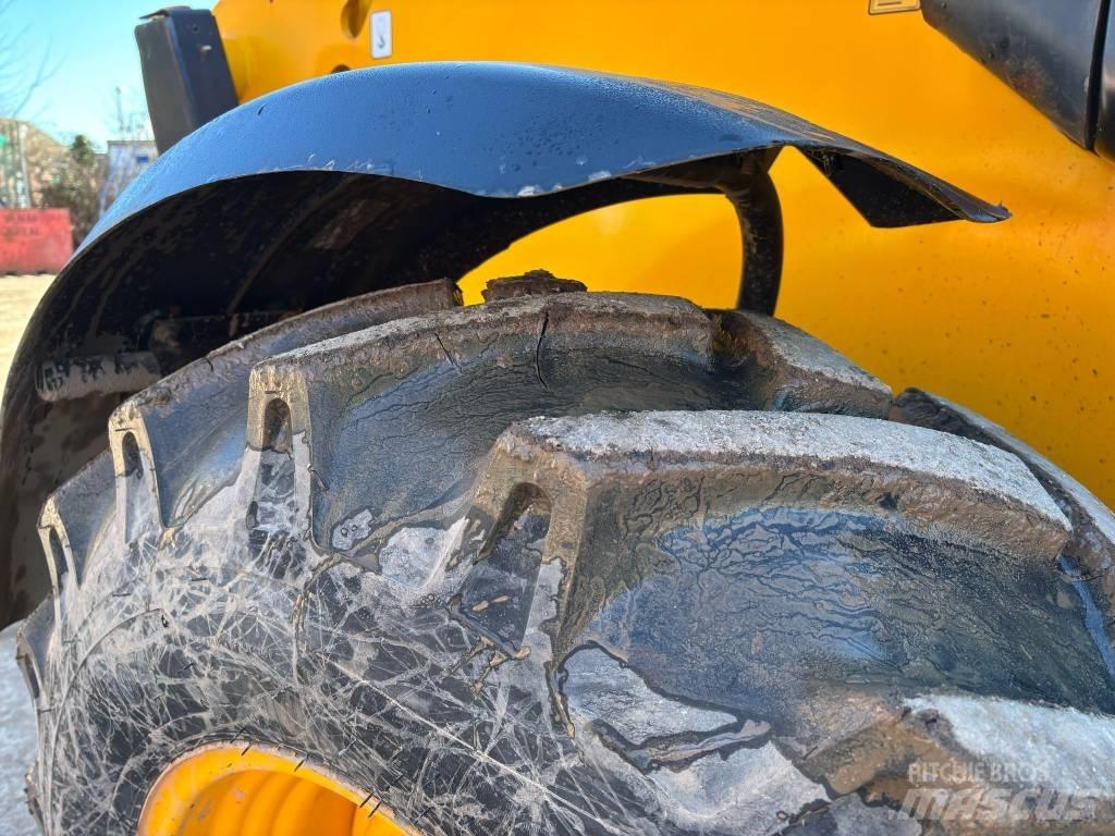 JCB 540-140 Hi Vis Stivuitoare telescopice