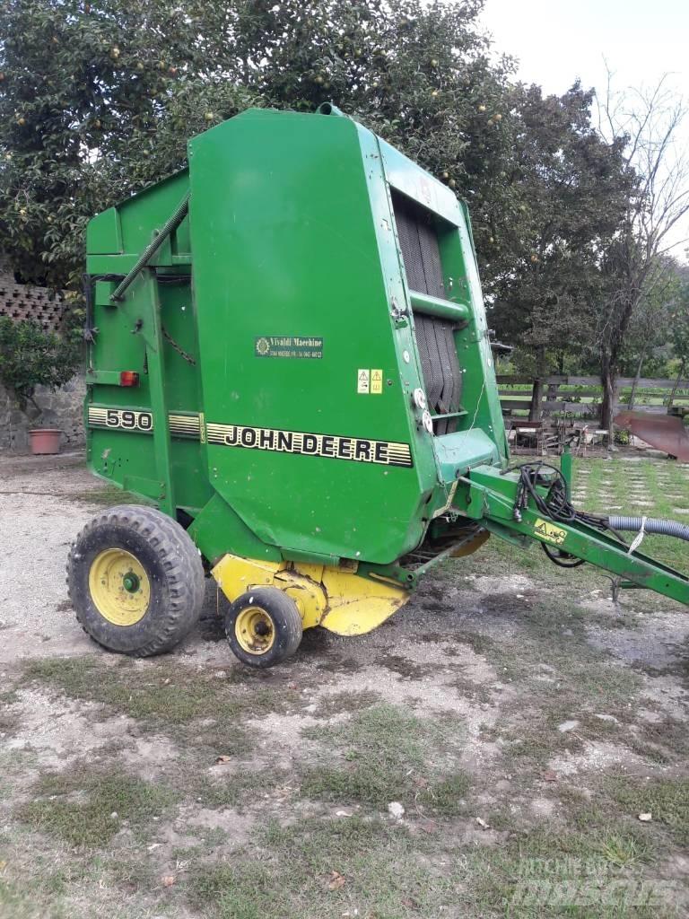 John Deere 590 Masina de balotat cilindric