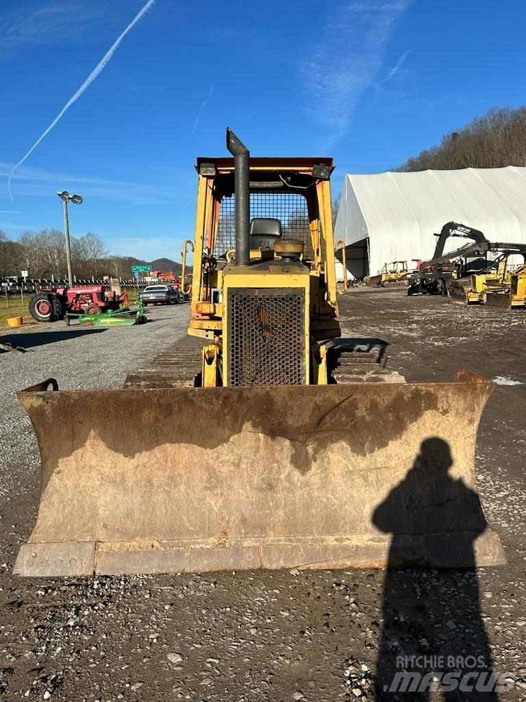 CAT D5C Buldozere pe senile