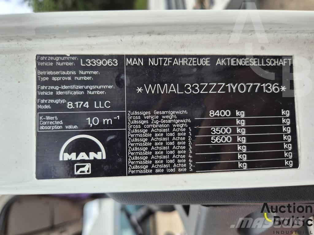 MAN 8.174 LLC Vehicule de recuperare
