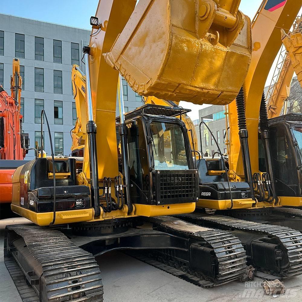 CAT 323 D Excavatoare pe șenile
