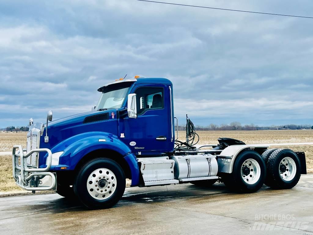 Kenworth T 880 Autotractoare