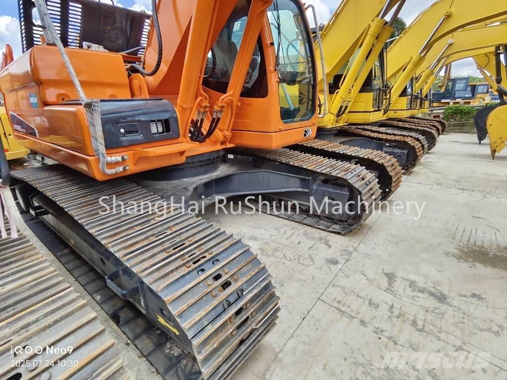 Doosan 225-7 Excavatoare pe șenile
