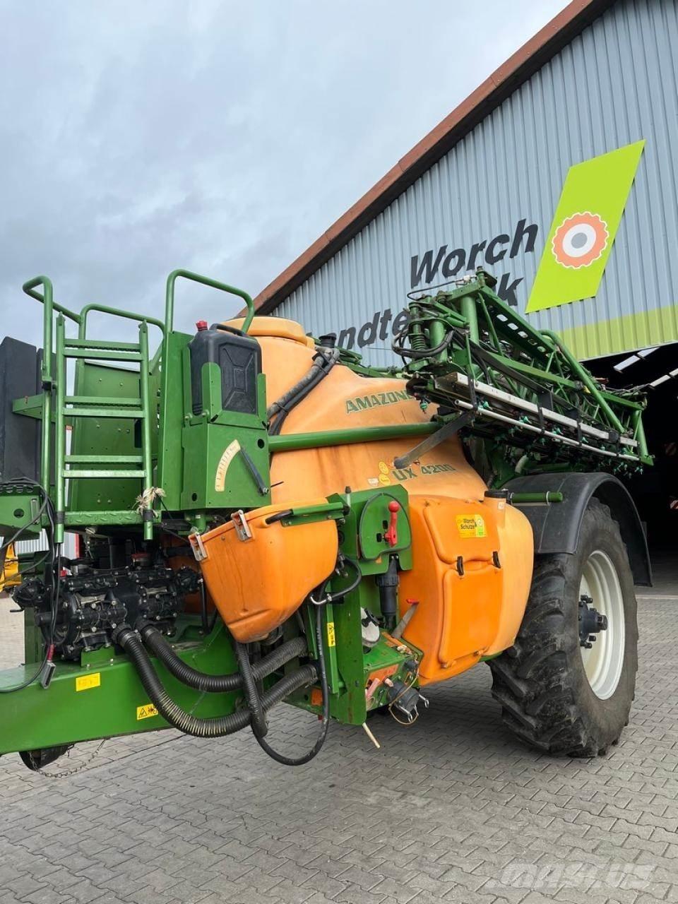 Amazone UX 4200 Tractoare agricole sprayers