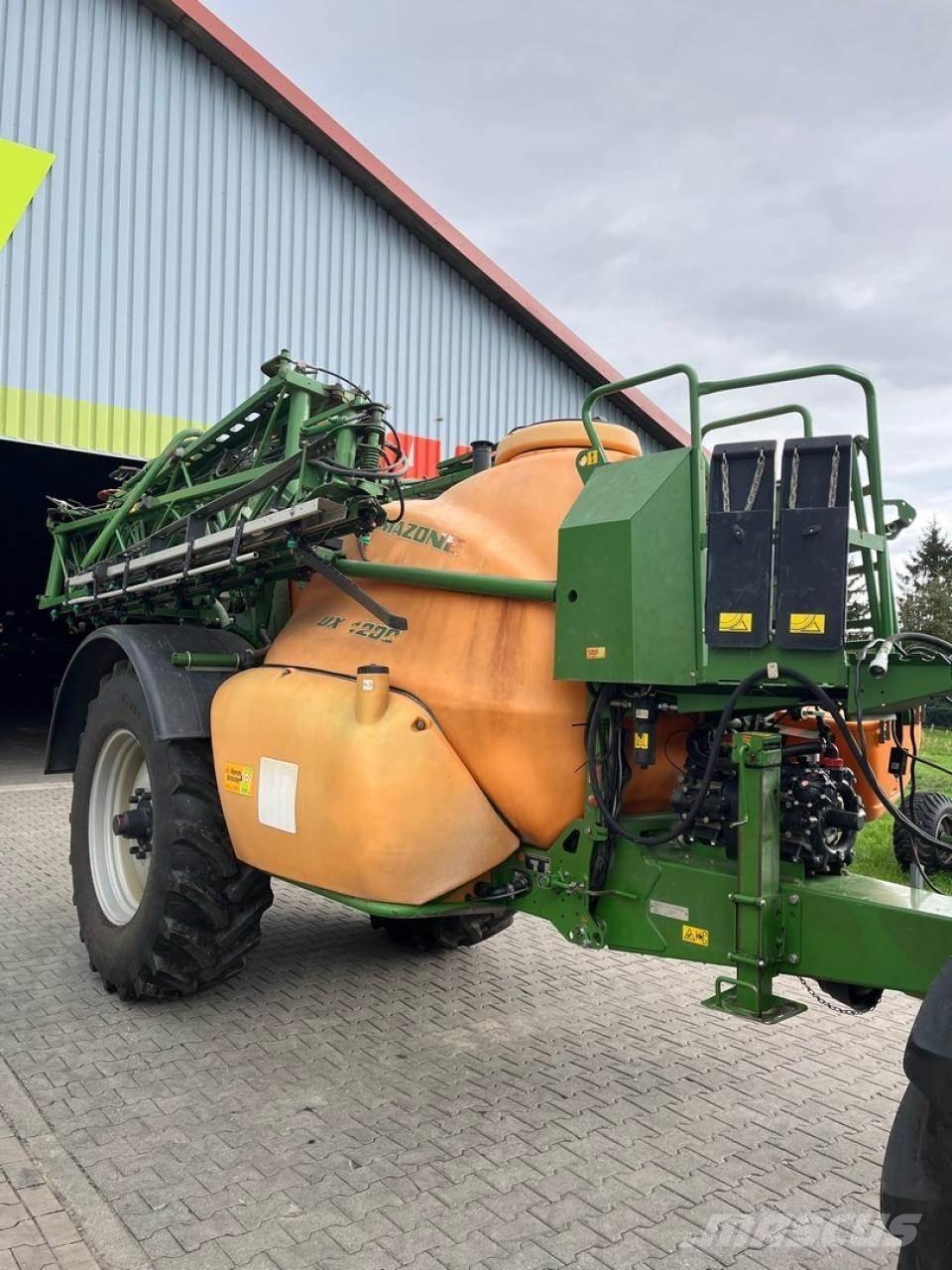 Amazone UX 4200 Tractoare agricole sprayers