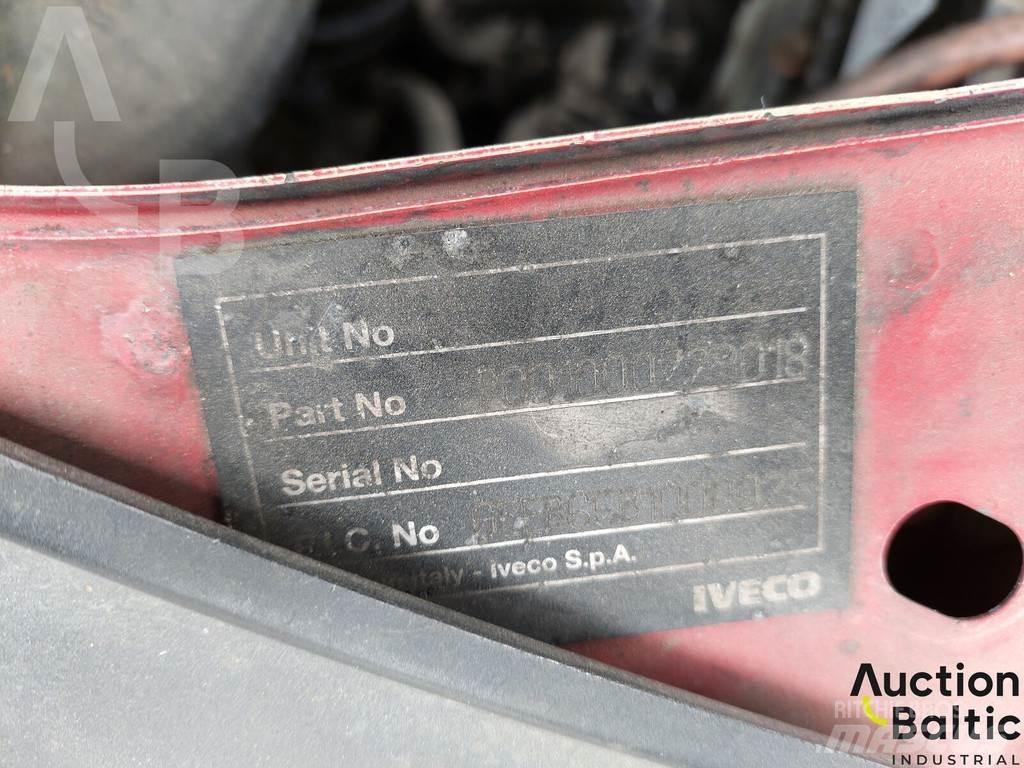 Iveco 50C18 Camioane platforma/prelata