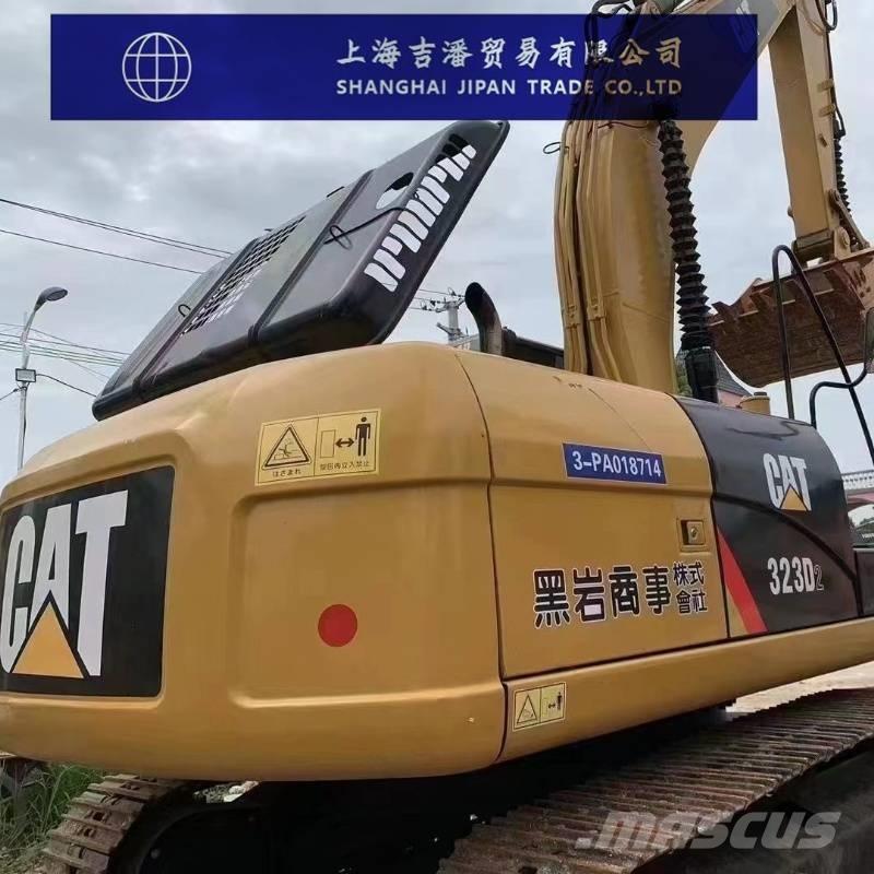 CAT 323 D Excavatoare pe șenile
