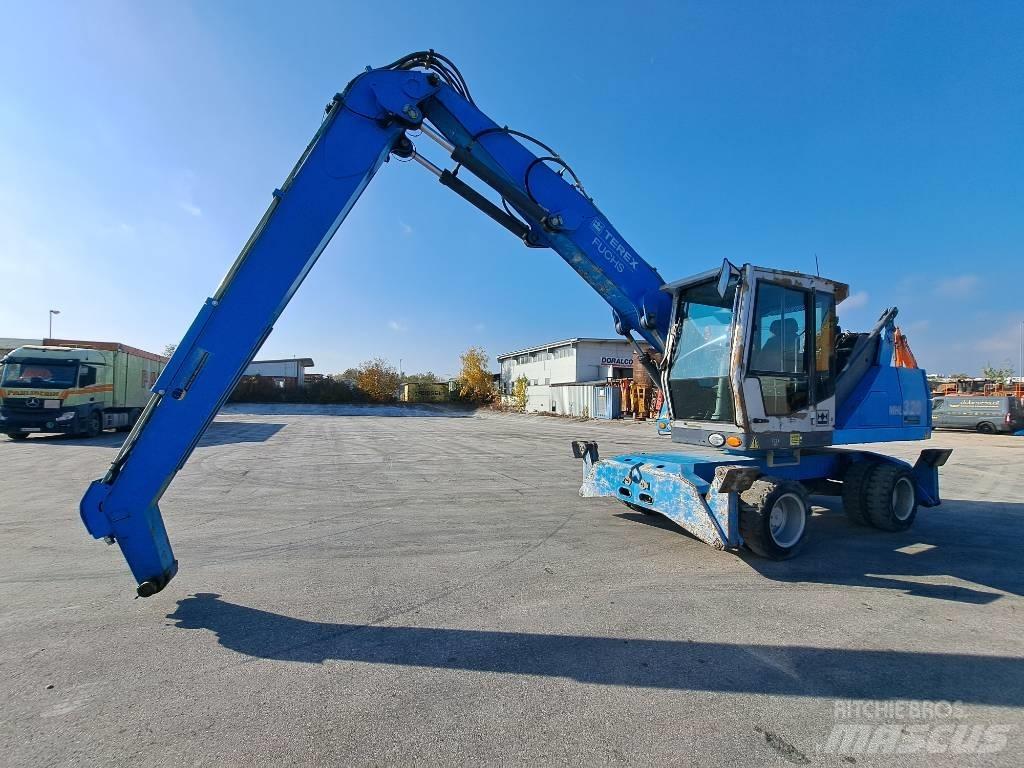 Fuchs MHL 320D Paleta de manipulare