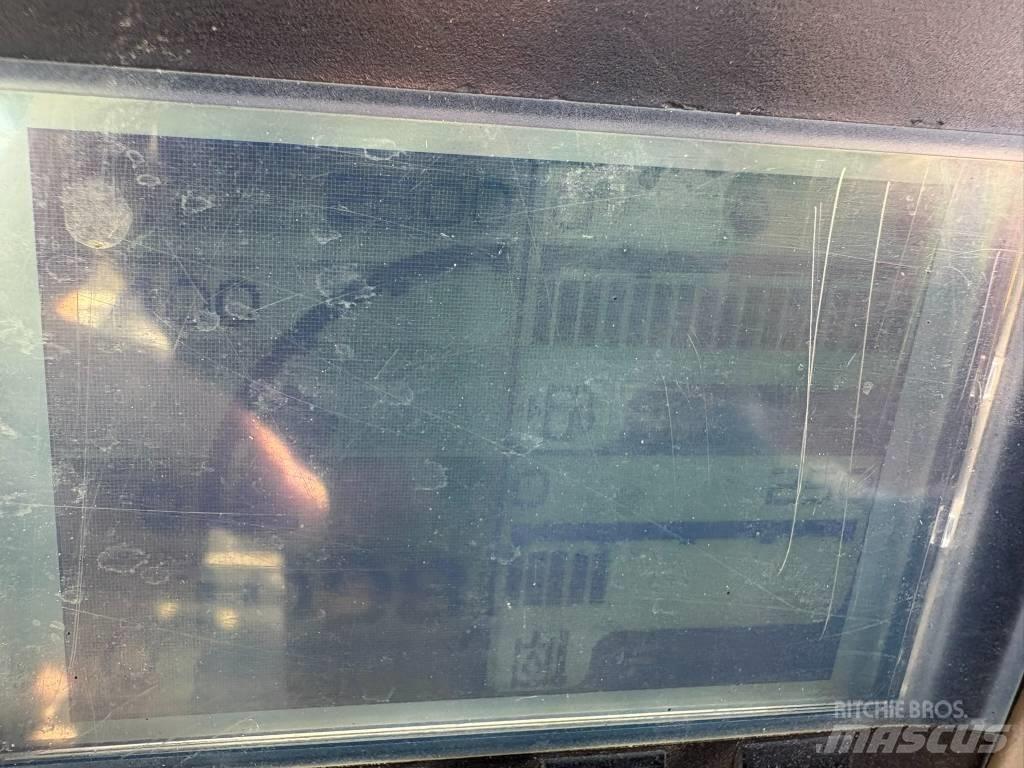 CAT CB 34 B Cilindri compactori dubli