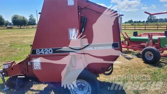 Case IH 8420 Masina de balotat cilindric