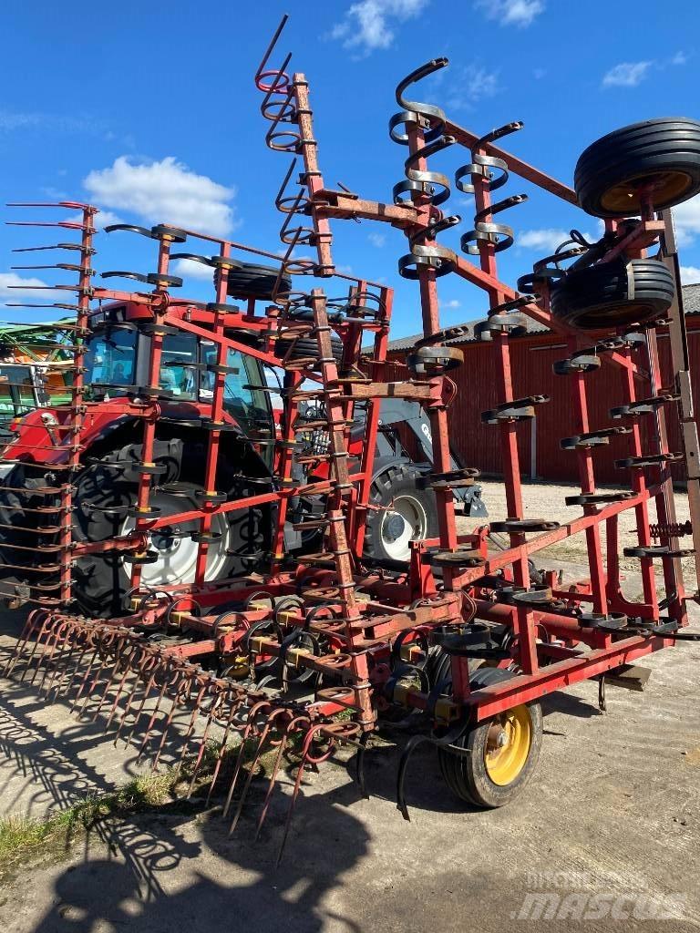 Väderstad NZ 740 Grapa si pluguri rotative