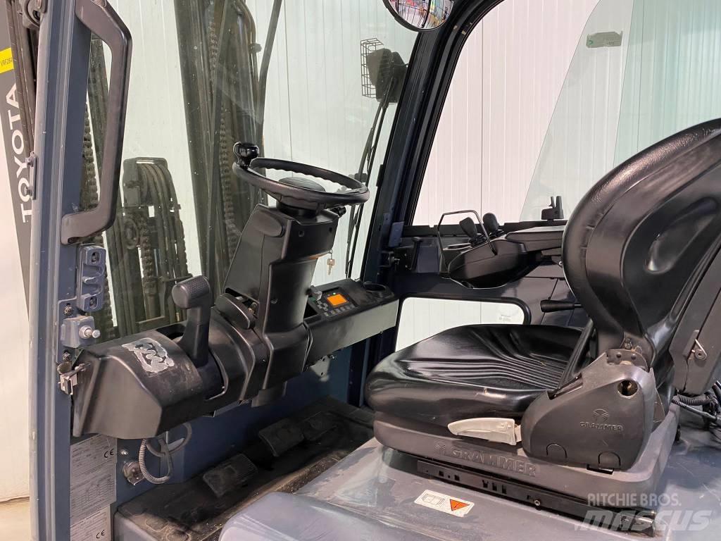 Toyota 8FBMT25 Stivuitor electric