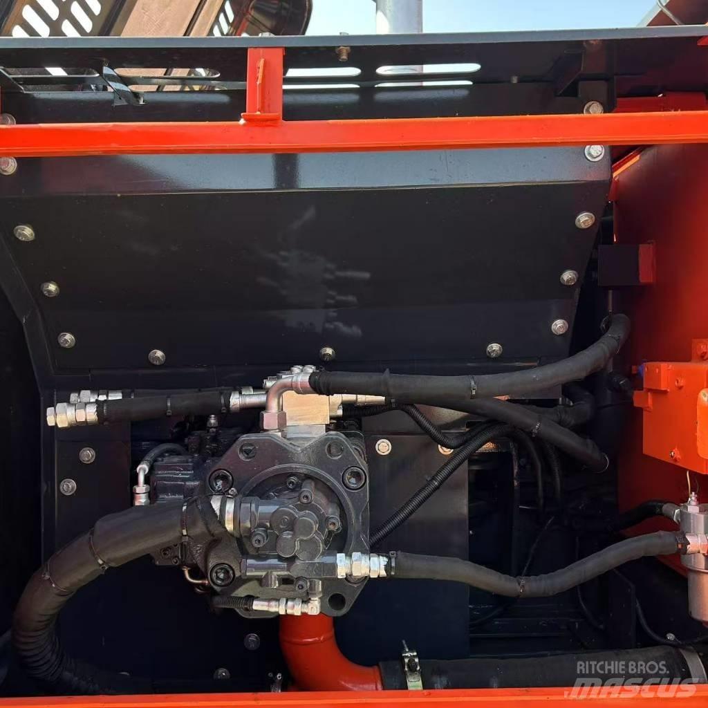 Doosan 225LC-9c Excavatoare pe șenile
