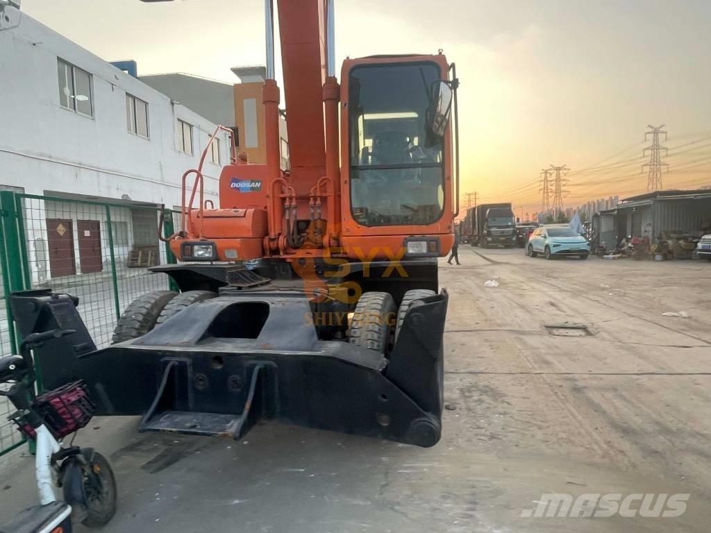 Doosan DH210W-7 Excavatoare cu roti