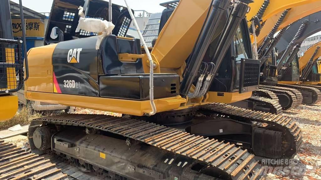 CAT 326 Excavatoare pe șenile
