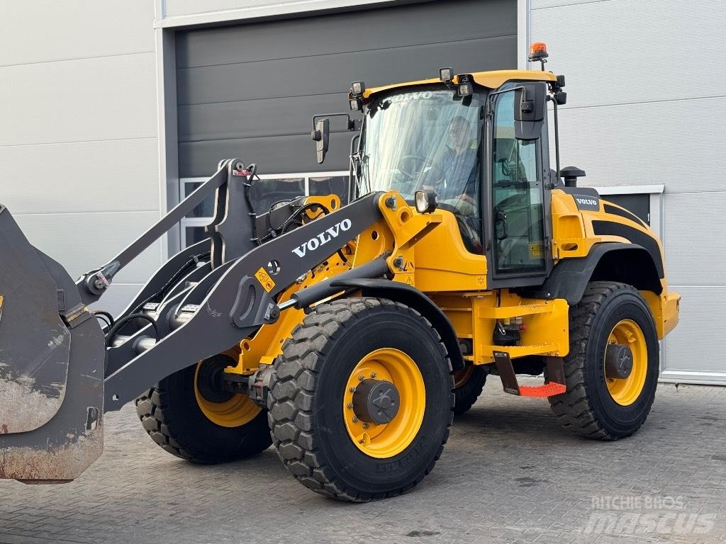 Volvo L 45 H Incarcator pe pneuri