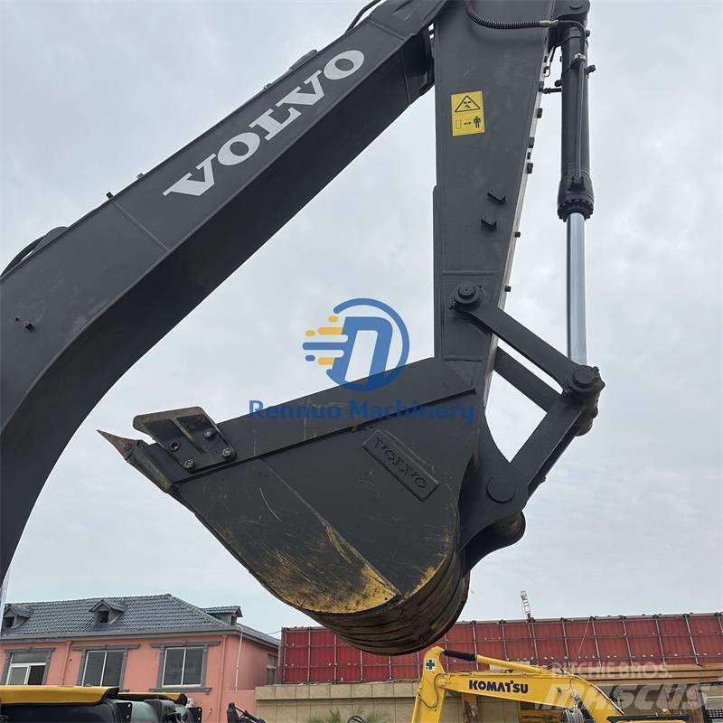 Volvo EC 240 Excavatoare pe șenile
